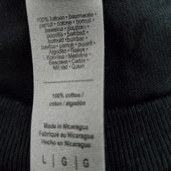 NWT 5 Adult Unisex Gildan Shirts - Picture 4 of 4